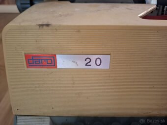 Starý mechanický písací stroj Daro 20 - 3