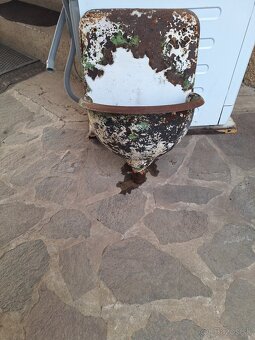 Liatinove umývadlo 2 - 3