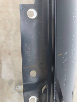 VW Golf 6 VI kombi 08- ľavý predný blatnik - 3