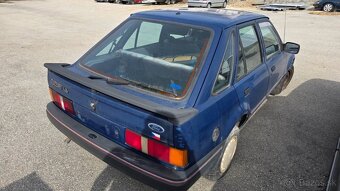 Ford Escort 1.3 rok 1986 - 3
