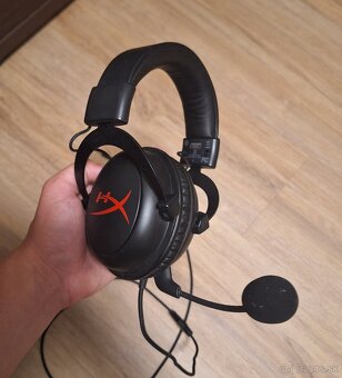 Xbox one x + HyperX Cloud II sluchadlá + 2 hry - 3