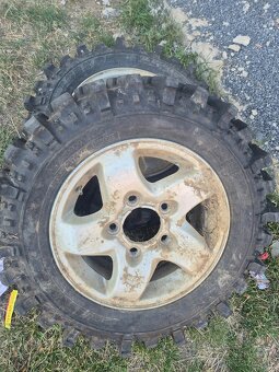Predám t3 pneu 205/70 r15 - 3