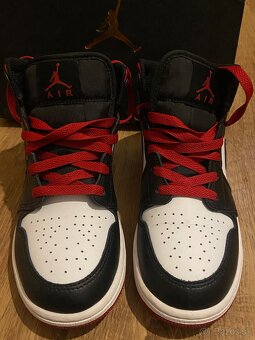 Air jordan 1 mid - 3