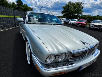 Jaguár Sovereign 3.2 V8 (generácia X308) - 3
