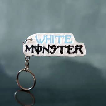 White Monster kľúčenka - 3