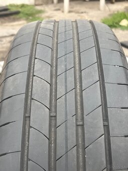 Predám letne pneu 235/65/18 - 3