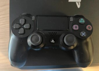 PS4 hracia konzola - 3