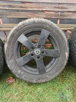 Elektróny Mercedes 5x112 na zimných pneumatikách 215/60R16 - 3