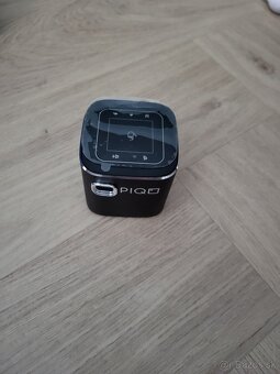 Predám mini smart projektor PIQO + držiak - 3