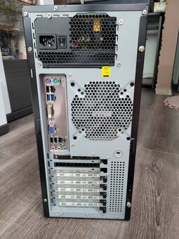 Intel pentium 3,20GHZ, 8 GB RAM, RADEON RX 550, SSD 250GB - 3