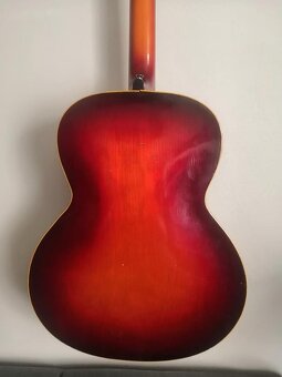 Stará gitara - 3