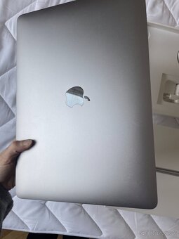 13palcovy MacBook Air, 2019 - 3