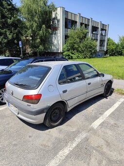 Predám Peugeot 306 najlepšie na náhradné diely - 3