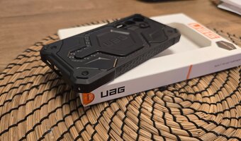Obal UAG Monarch pre Samsung Galaxy S24 - 3