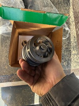 Vodná pumpa VW T5 2.5TDI - 3