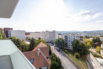 REZERVOVANÉ - 5 izbový byt s terasou s krásnym výhľadom pri - 3
