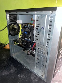Pc : i5 3570k , 16gb ram , gtx 1050ti , 250gb + 500gb - 3