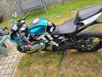 CF Moto 300-SR - 3