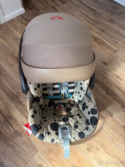 CYBEX Platinum vajíčko Cloud Z i-Size One Love - Karolina Ku - 3