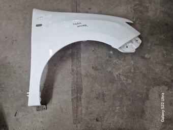 Dacia dokker/ lodgy predné blatníky originál - 3