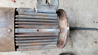 Elektromotor 1,5 kw 710 ot/min - 3