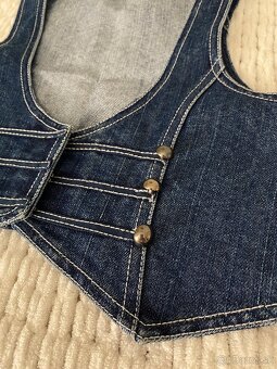 RIFĽOVÁ VESTIČKA - 3