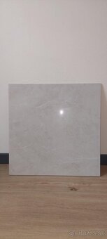Lesklá gresova dlažba CREAM 60x60cm - 3