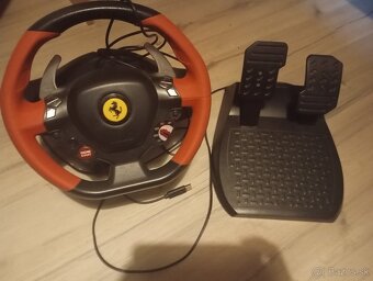 Volánt na Xbox one - 3