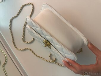 Chanel biela kabelka - 3