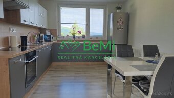 R E Z E R V O V A N Ý Zrekonštruovaný 4-izbový byt v obci S - 3