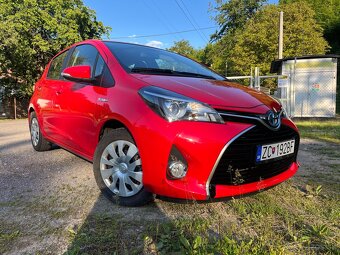 Toyota Yaris 1.5 Hybrid e-CVT - 3