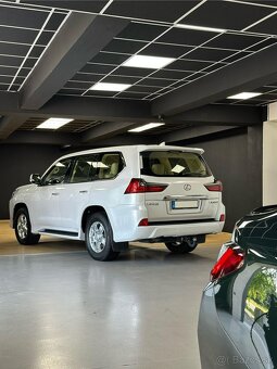 Lexus LX 450D - 3