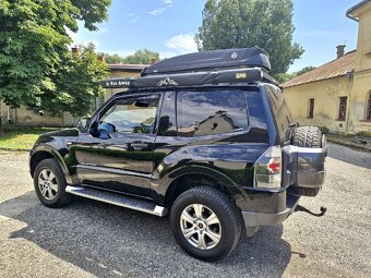 Mitsubishi Pajero IV 3.2 DiD 147 kw 4x4 ADVENTURE - 3