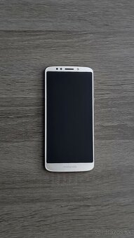 Motorola g6 Play - zlatá verzia. - 3