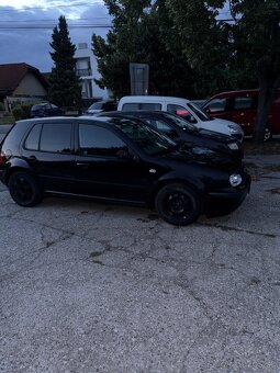 Predám Volkswagen Golf IV 1.4 benzín - 3