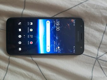 Samsung Galaxy J3 (2017) - 3