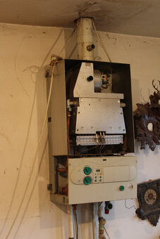 Predam kotol Vailant a zásobník. - 3