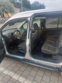 Ford Tourneo Connect 7 miestny - 3