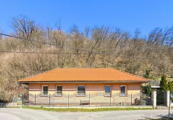 2i RD s krbom v centre mesta Žarnovica (ul. Partizánska) - 3
