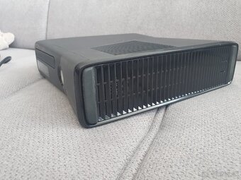 Xbox 360 S viac ako 12 nainštalovanými hrami, - 3