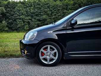 Toyota yaris 1.5 TS 2002 - 3
