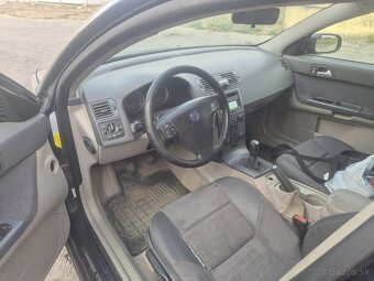 Predám volvo v 50 1.6 diesel - 3