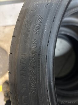 Yokohama Advan DB V552 93W 225/40R19 - 3