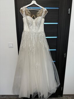 Svadobné šaty s vlečkou - 3