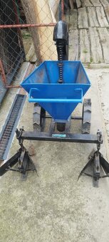 Sadzač zemiakov AGZAT - 3