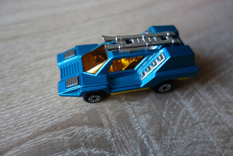 Matchbox Superfast No. 68 Cosmopolitan - 3