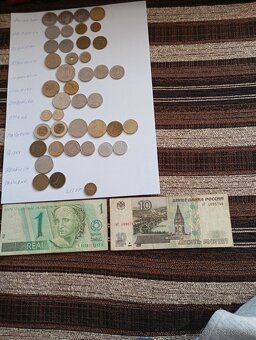 Hodnotné mince a bankovky. - 3