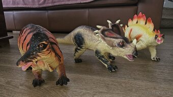 Dinosaury - 3