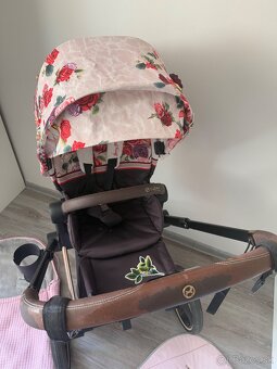 Športový kočík Cybex priam Spring blossom s príslušenstvom - 3