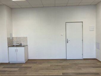 Na prenájom kancelária 28 m2 - Banská Bystrica - 3